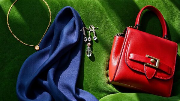 9 accessoires pour femme indispensables à ajouter à votre style